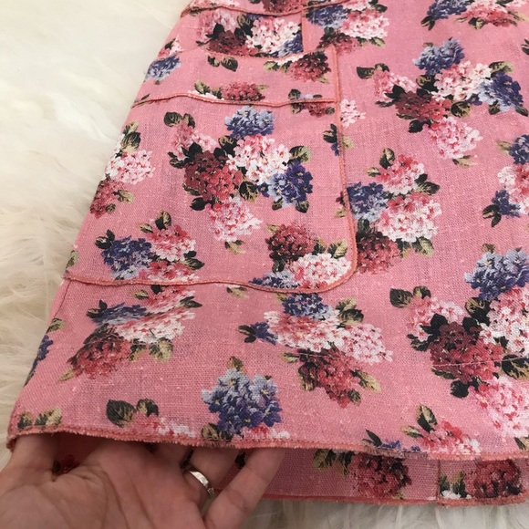 Dolce & Gabbana Linen Mini Skirt - Picture 2 of 6